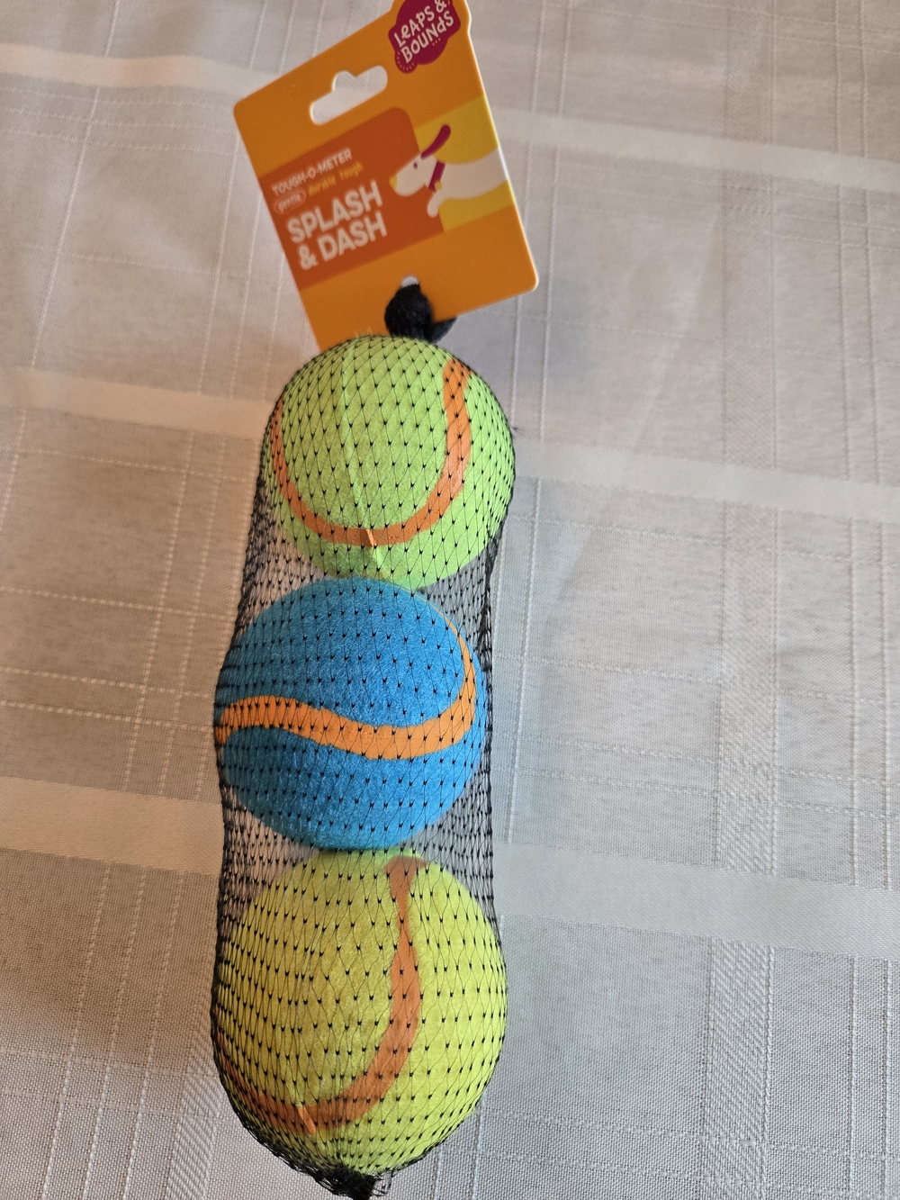 NWT Leaps & Bounds Splash & Dash Floating Dog Tennis Balls 3-Pack